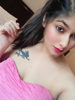 Call Girls in Viman Nagar